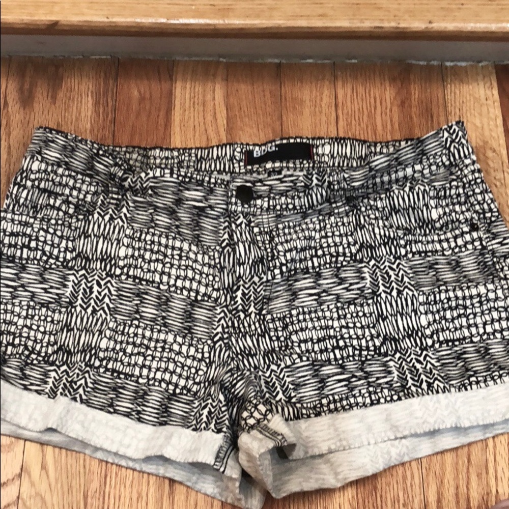 Graphic black and white high waisted shorts